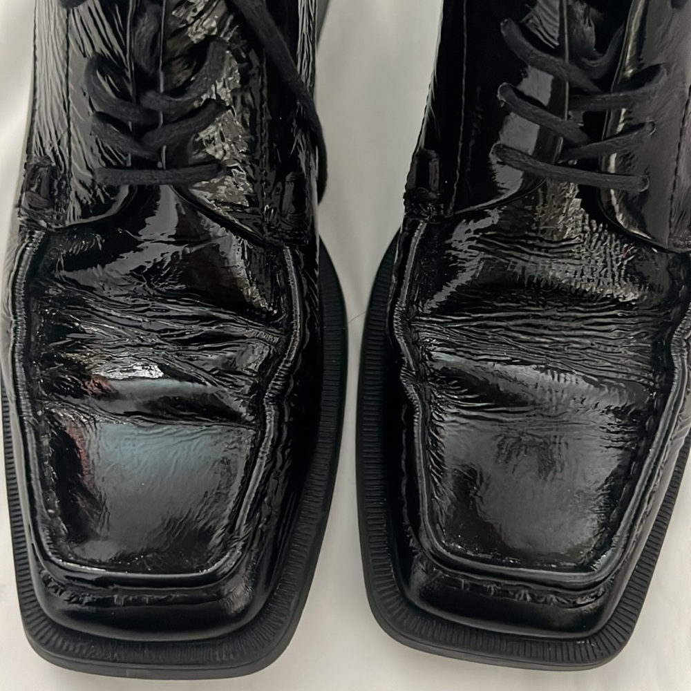 Vagabond Black Patent Leather Lace-Up Loafers - Picture 11 of 11